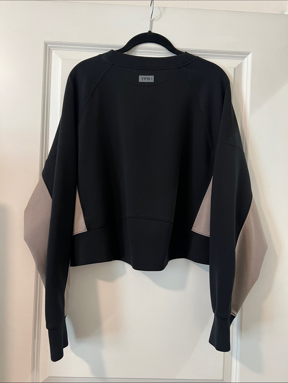 Abercrombie & Fitch YPB Crewneck Sweatshirt - Picture 4 of 5